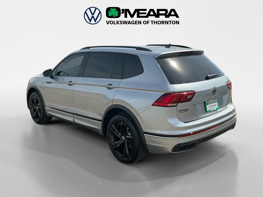 Used 2024 Volkswagen Tiguan SE R-Line AWD/4WD image 3