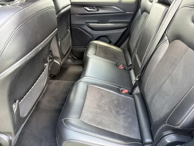 Used 2023 Jeep Grand Cherokee Altitude AWD/4WD image 23