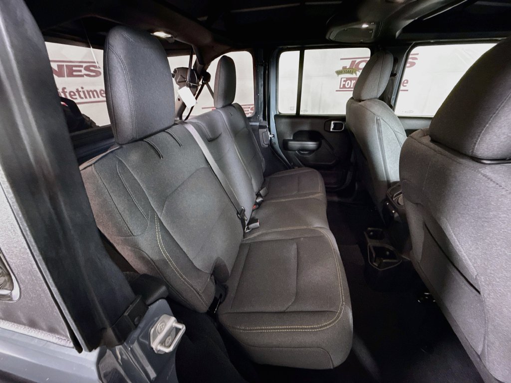 Used 2025 Jeep Wrangler Unlimited Sport AWD/4WD image 28