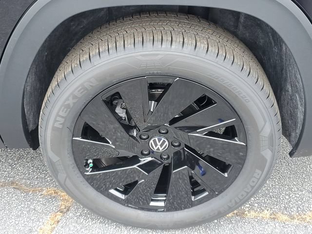 New 2026 Volkswagen Atlas SE FWD image 8