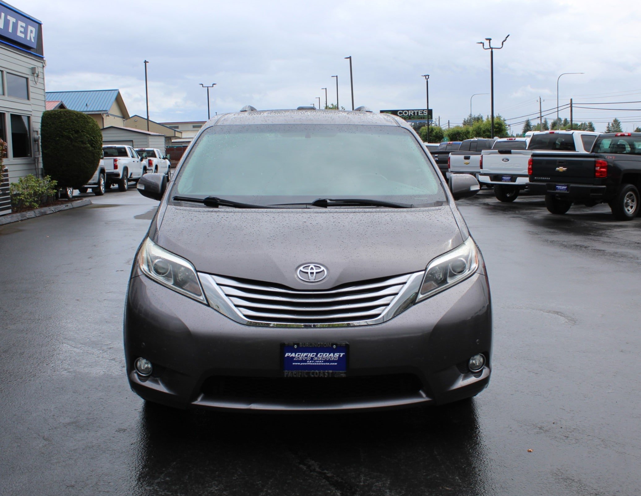 Used 2017 Toyota Sienna Limited AWD/4WD image 10