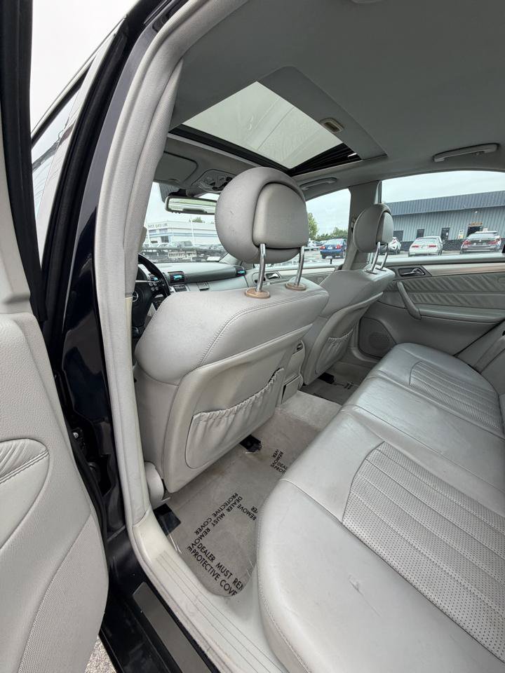 Used 2005 Mercedes-Benz C 55 AMG Sedan image 28