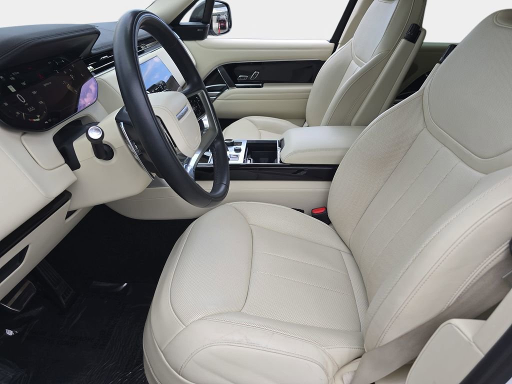 Certified 2023 Land Rover Range Rover SE image 16