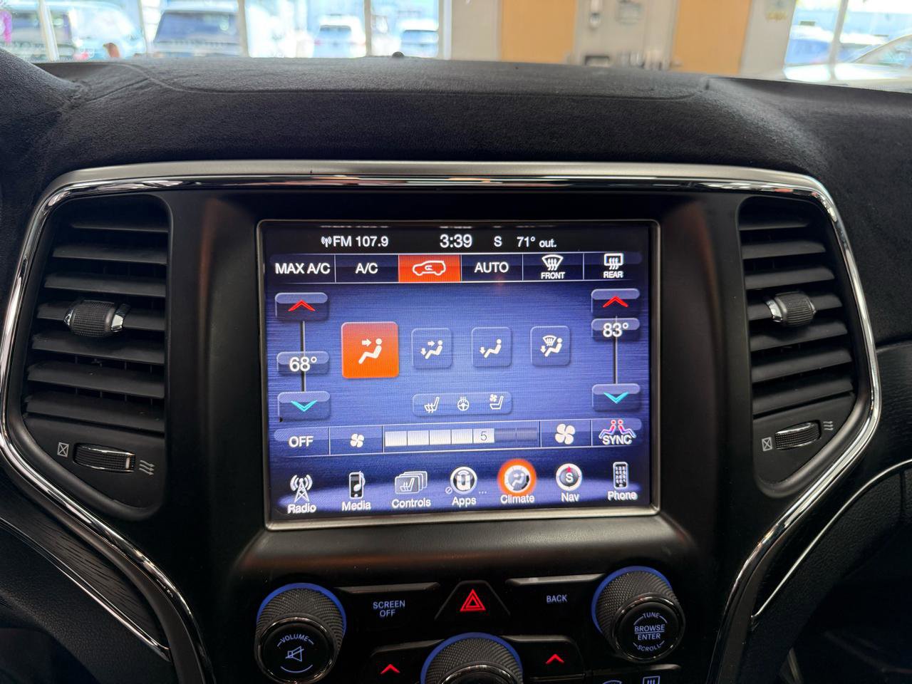 Used 2017 Jeep Grand Cherokee Summit image 16