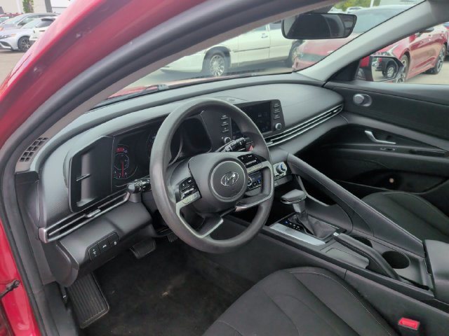 Used 2023 Hyundai Elantra SEL FWD image 12