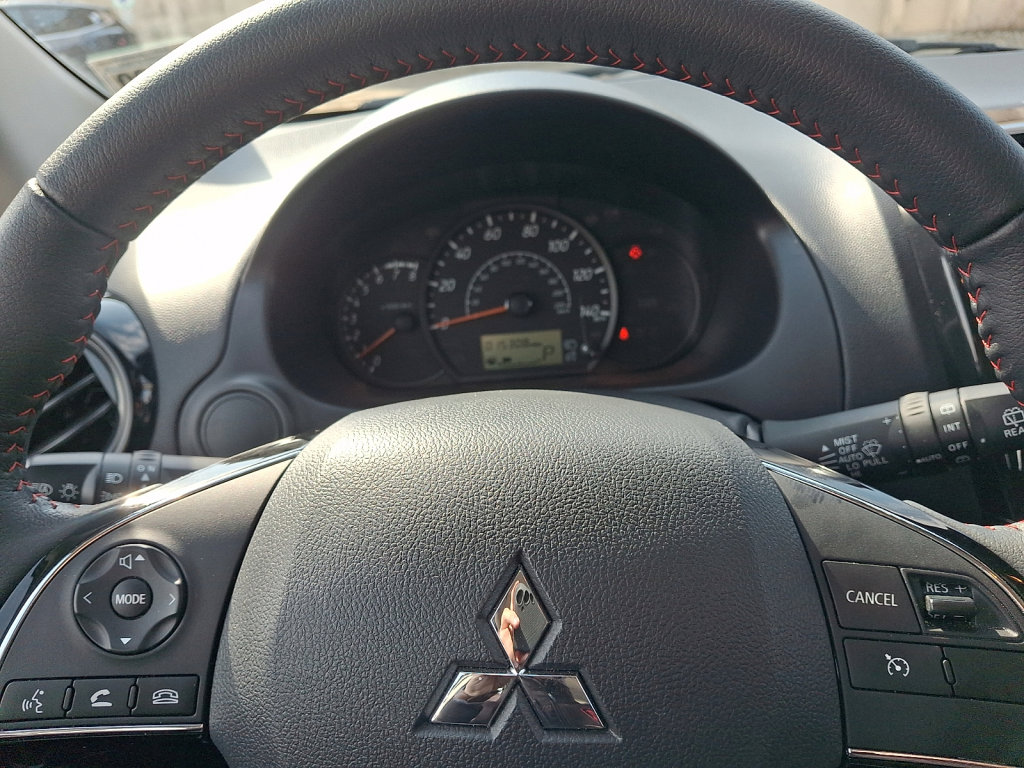 Used 2024 Mitsubishi Mirage Black Edition image 28