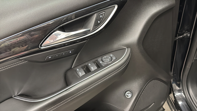 Used 2023 Buick Envision Essence w/ Sport Touring Package AWD/4WD image 21