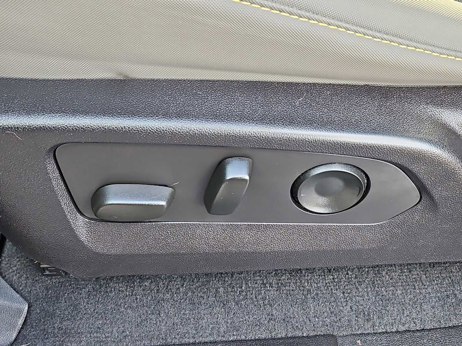 Certified 2024 Chevrolet Colorado ZR2 w/ Technology Package image 24