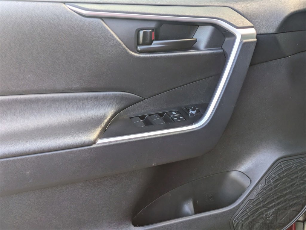 Used 2025 Toyota RAV4 LE image 11