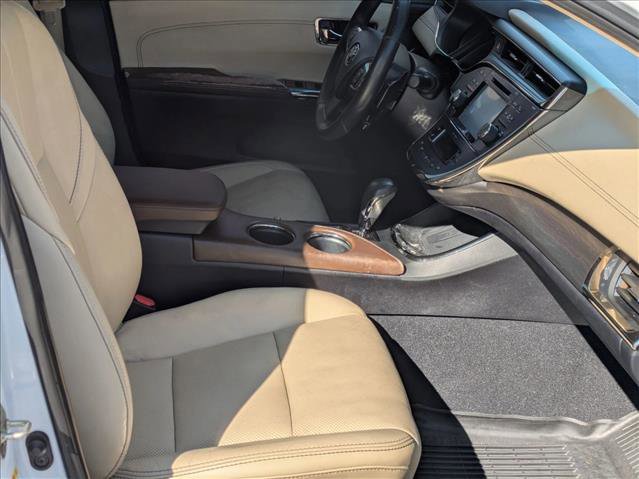 Used 2016 Toyota Avalon Limited w/ Toyota Safety Sense Package image 19