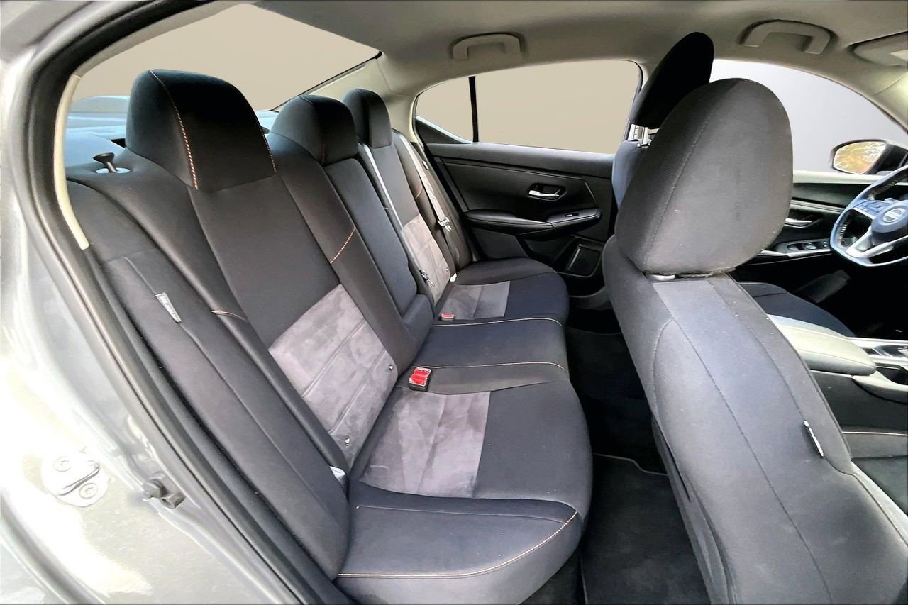 Used 2023 Nissan Sentra SR w/ Midnight Edition Package image 23