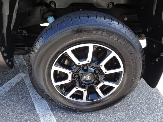 Used 2015 Toyota Tundra SR5 w/ TRD Off Road Package AWD/4WD image 34