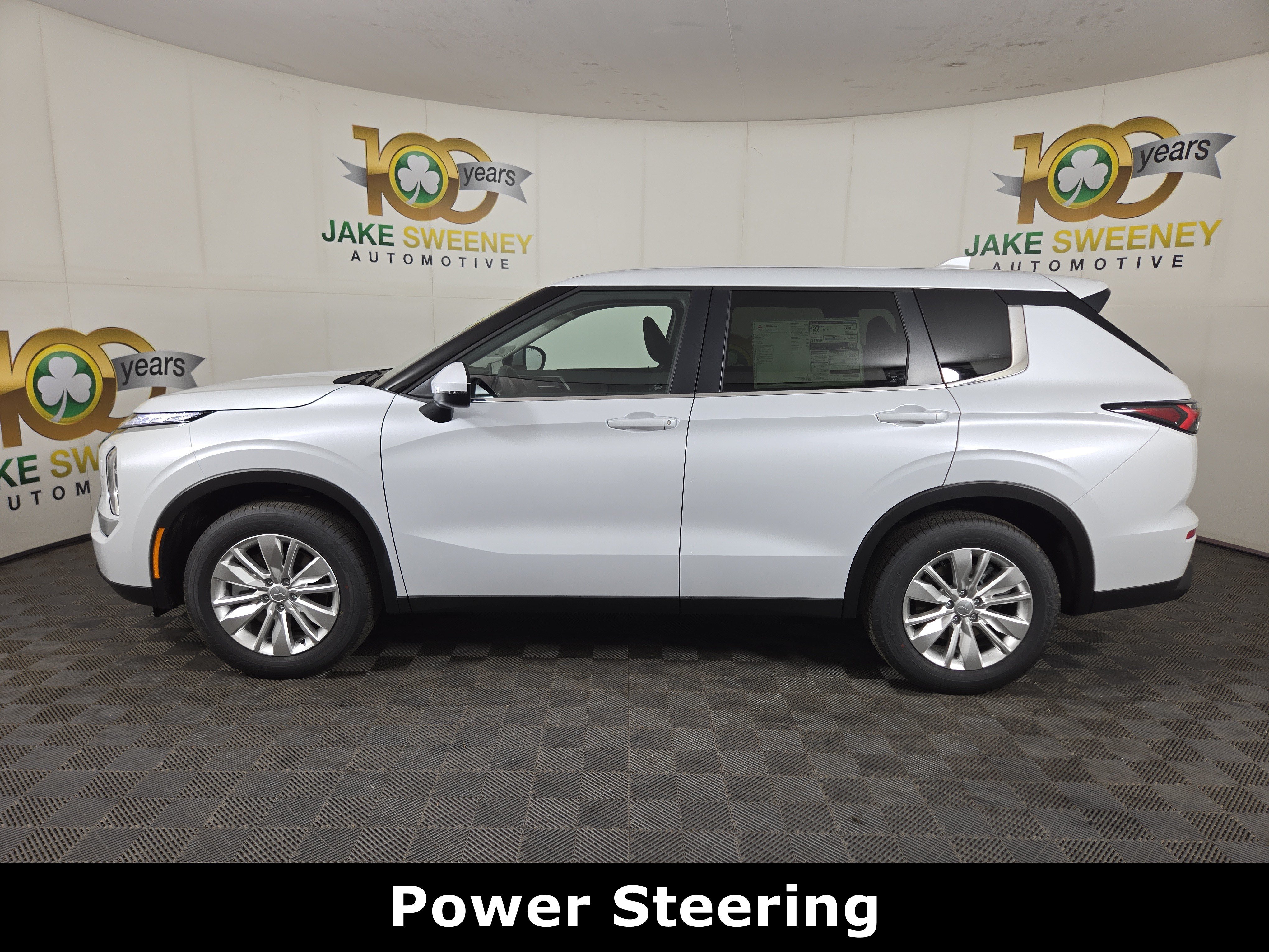 New 2026 Mitsubishi Outlander ES AWD/4WD image 4