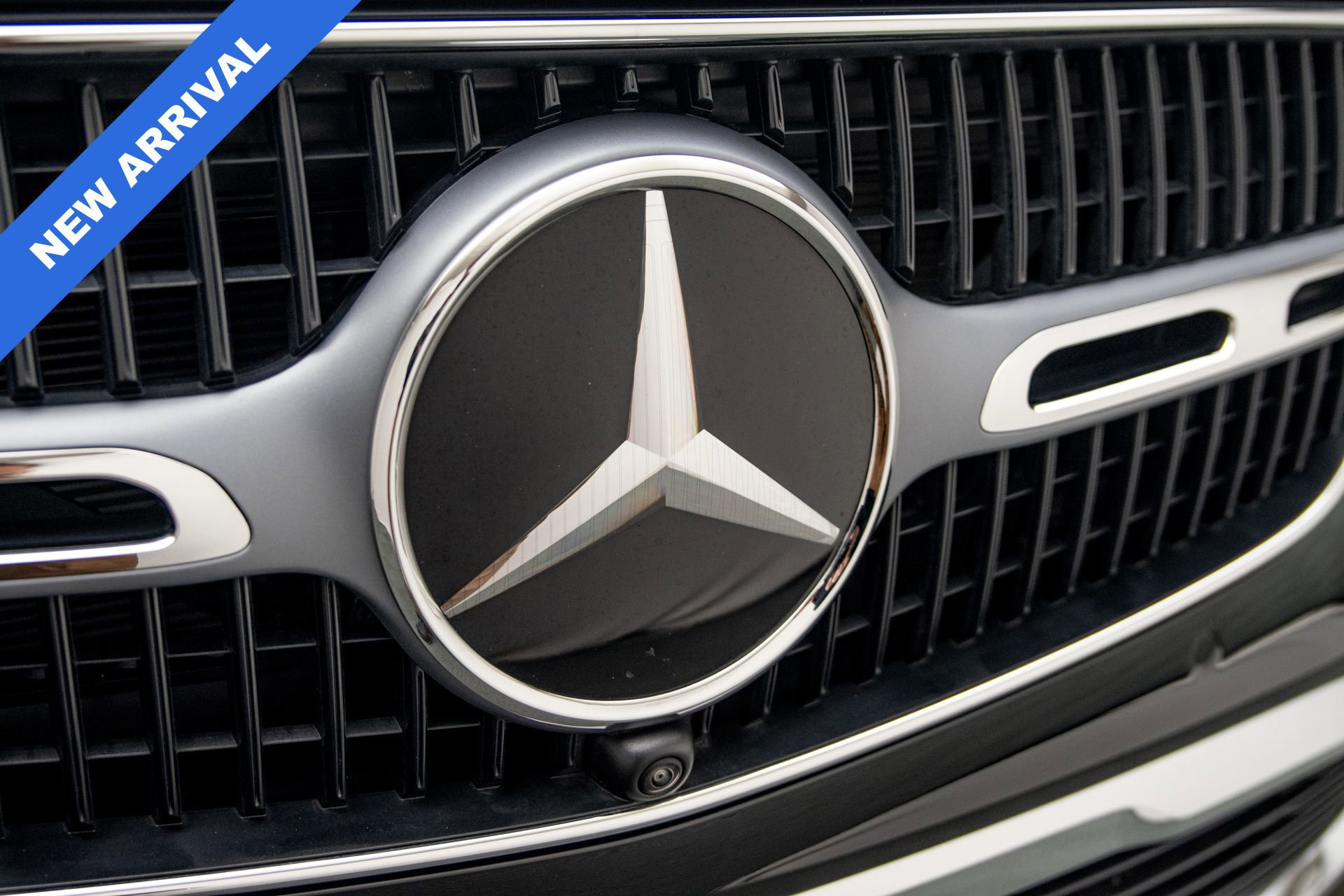 Used 2025 Mercedes-Benz GLC 300 4MATIC image 25
