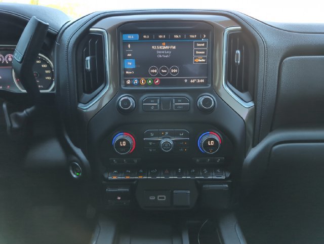 Used 2019 Chevrolet Silverado 1500 High Country w/ Technology Package AWD/4WD image 25