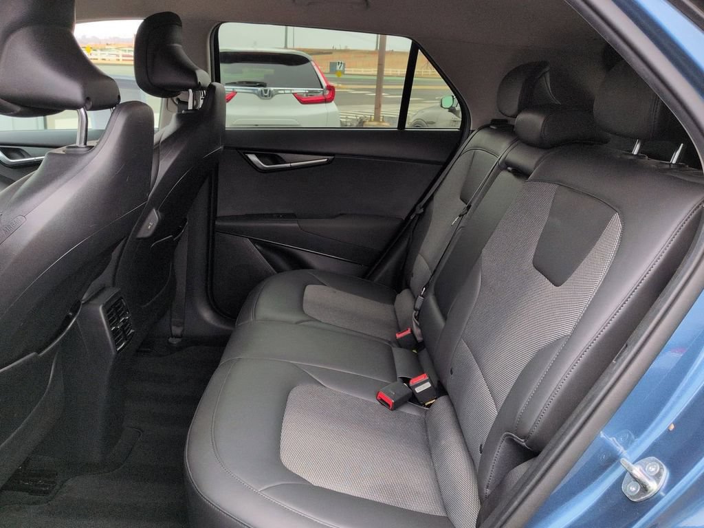 Certified 2023 Kia Niro Wind FWD image 26