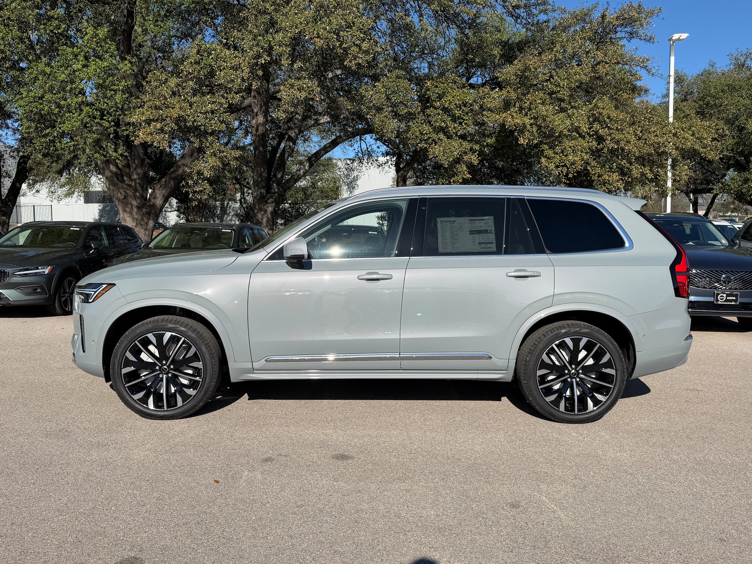 New 2026 Volvo XC90 B6 Ultra w/ Protection Package AWD/4WD image 3