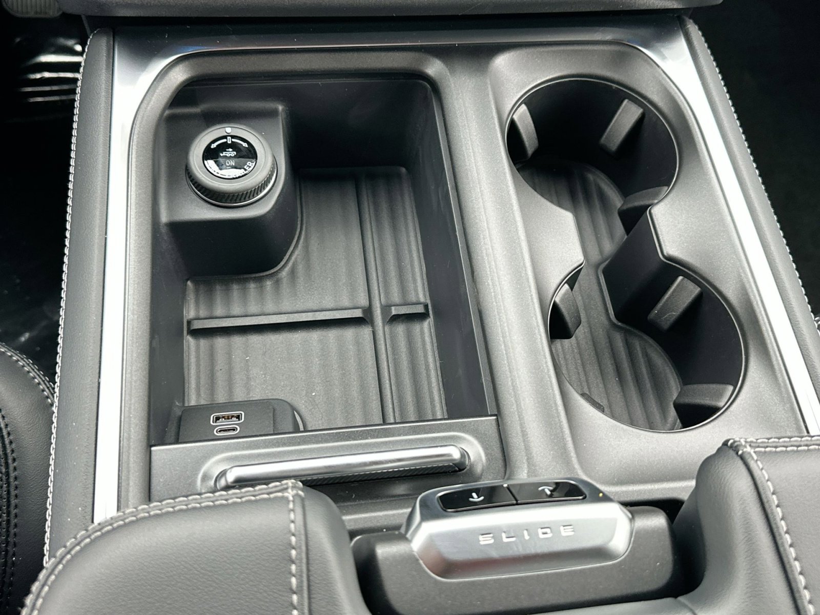 New 2026 Ford Expedition Max Platinum w/ Stealth Performance Package image 28