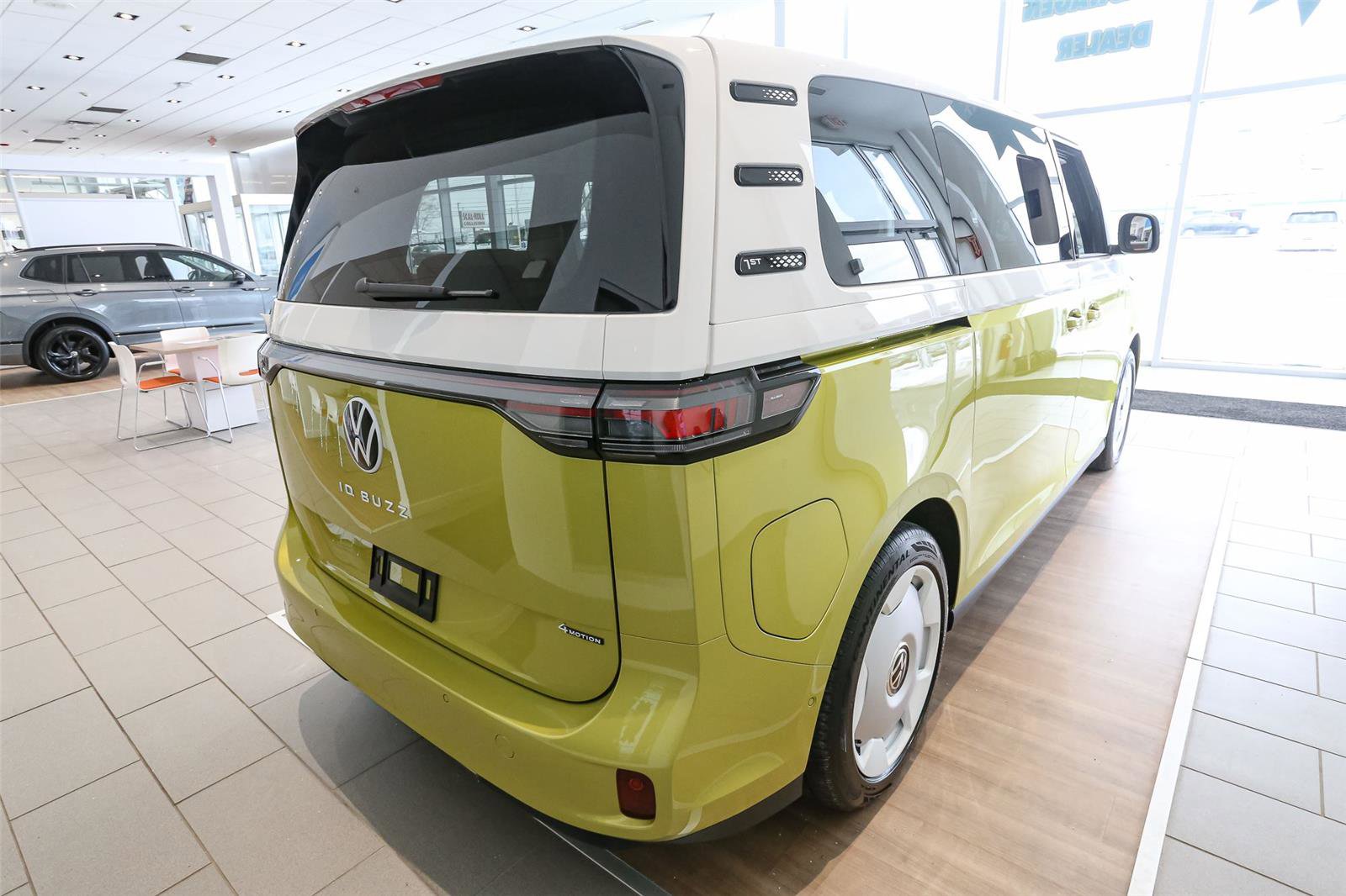 New 2025 Volkswagen ID. Buzz 1st Edition image 8