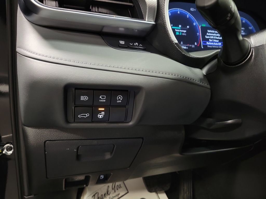 Used 2025 Toyota Highlander Platinum image 23