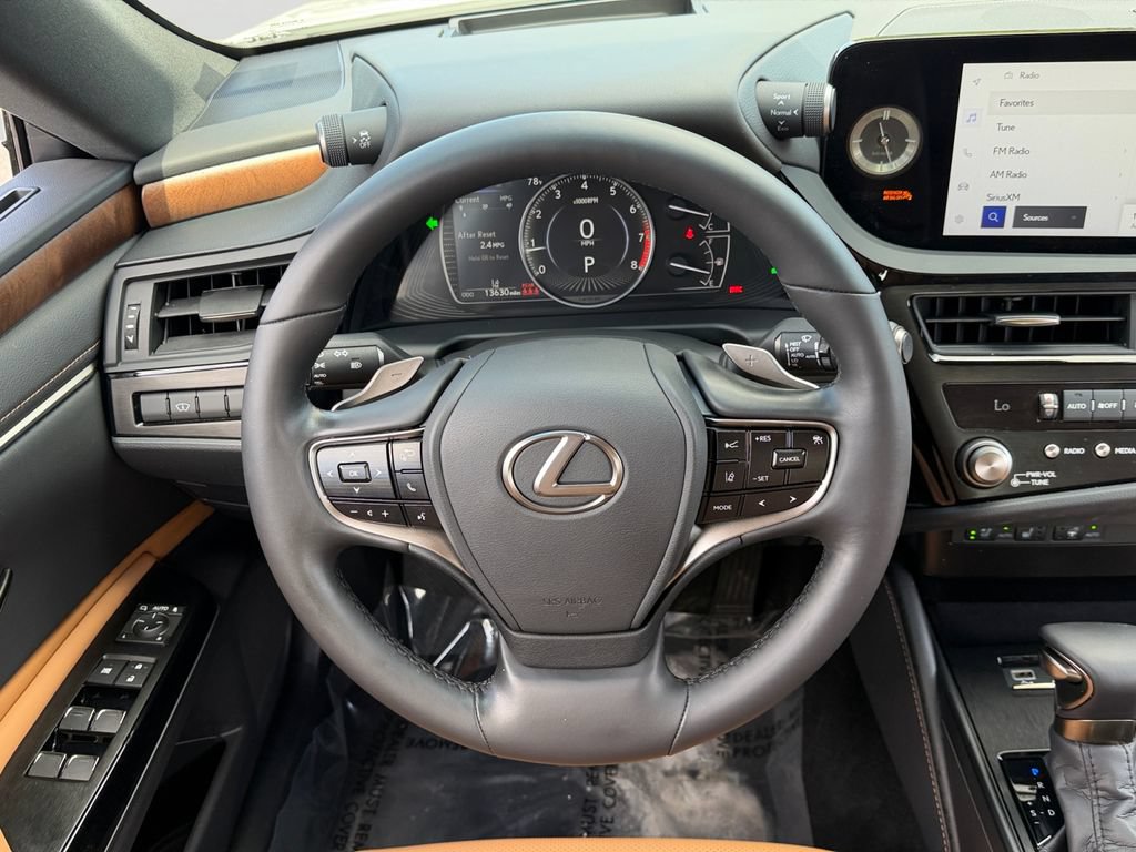 Certified 2025 Lexus ES 350 w/ Premium Package FWD image 16