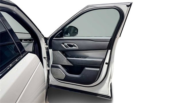 Used 2019 Land Rover Range Rover Velar R-Dynamic SE image 9