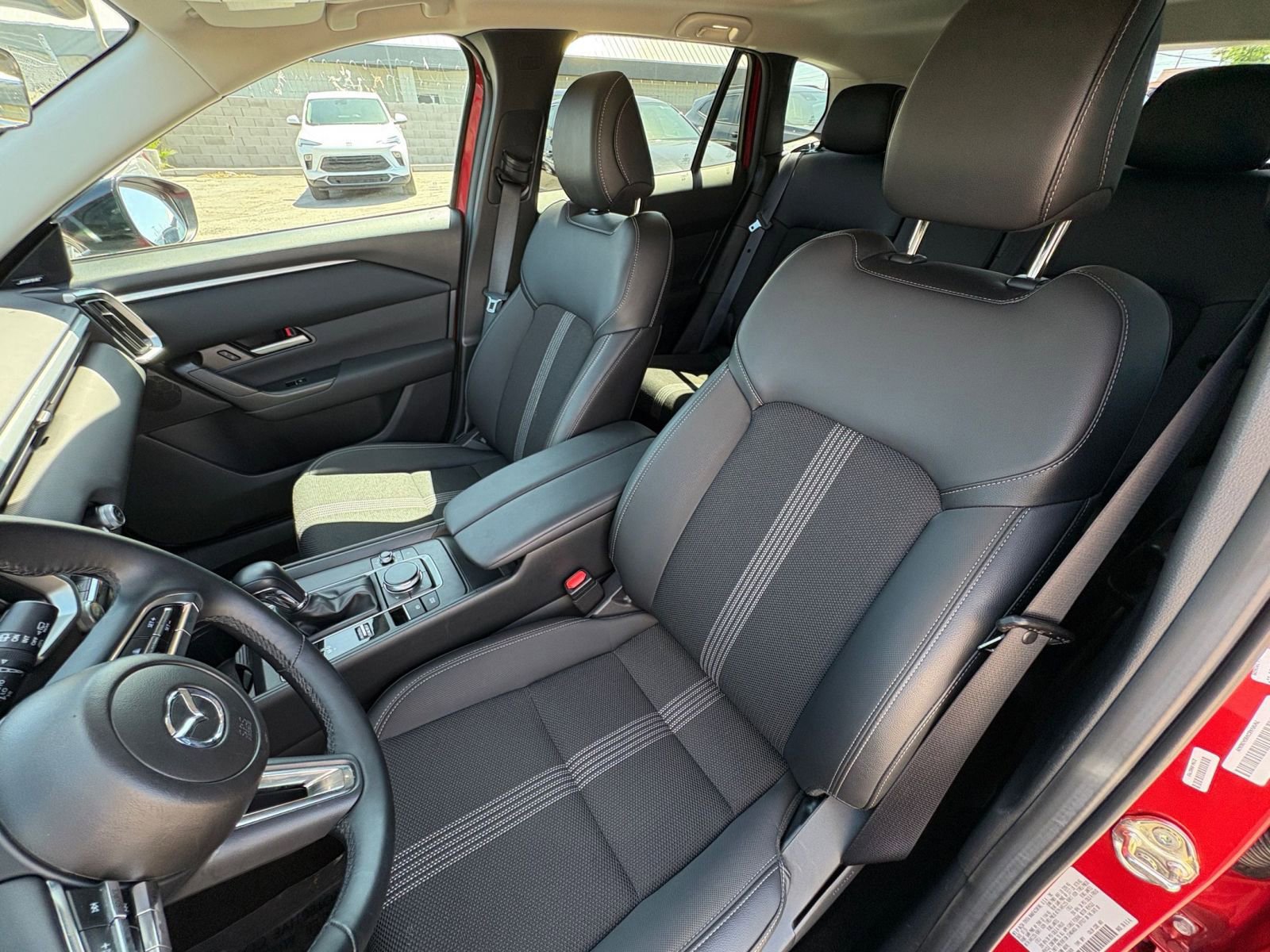 Used 2025 MAZDA CX-50 AWD 2.5 S w/ Premium Package image 39