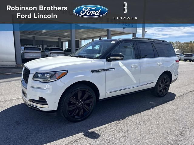 Used 2023 Lincoln Navigator Black Label image 1