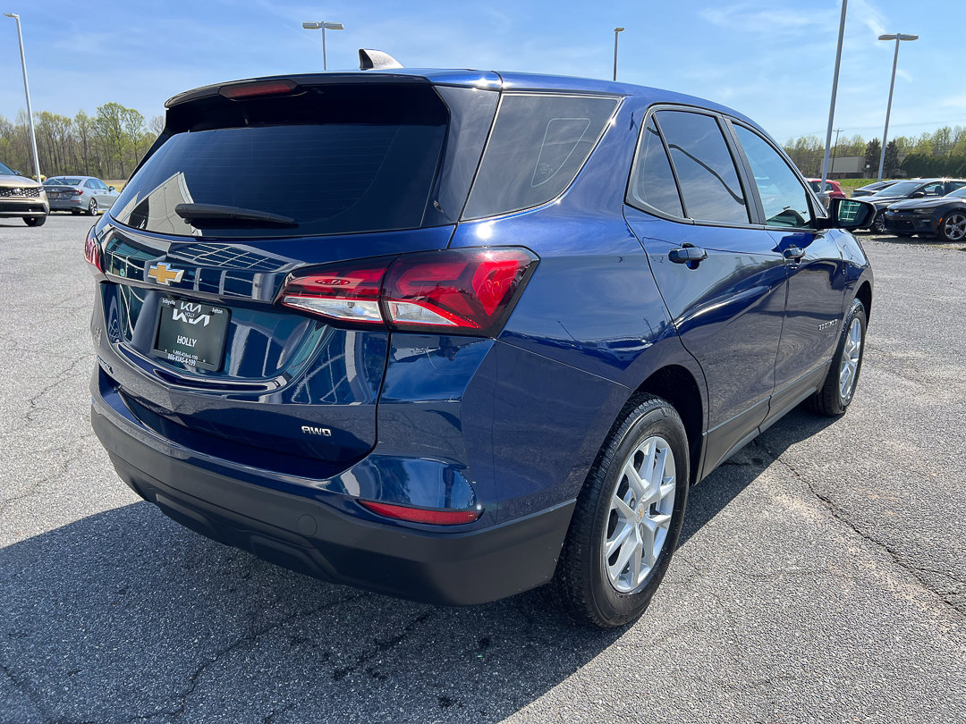 Used 2023 Chevrolet Equinox LS image 6