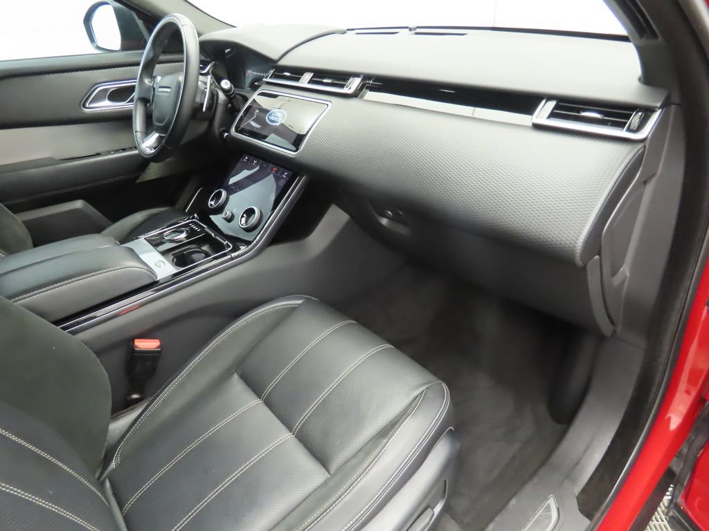 Used 2018 Land Rover Range Rover Velar R-Dynamic SE AWD/4WD image 16