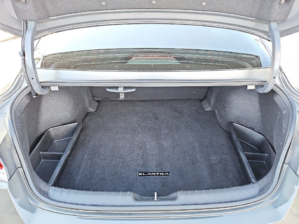 Used 2024 Hyundai Elantra SEL FWD image 29