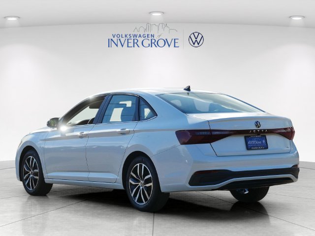 New 2026 Volkswagen Jetta SE FWD image 3