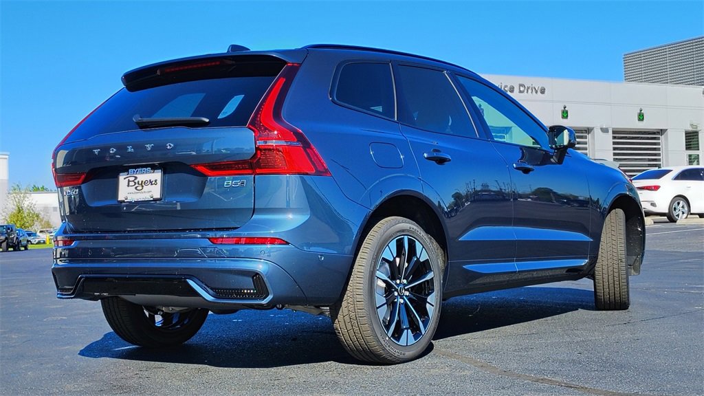 New 2026 Volvo XC60 B5 Plus w/ Climate Package image 3