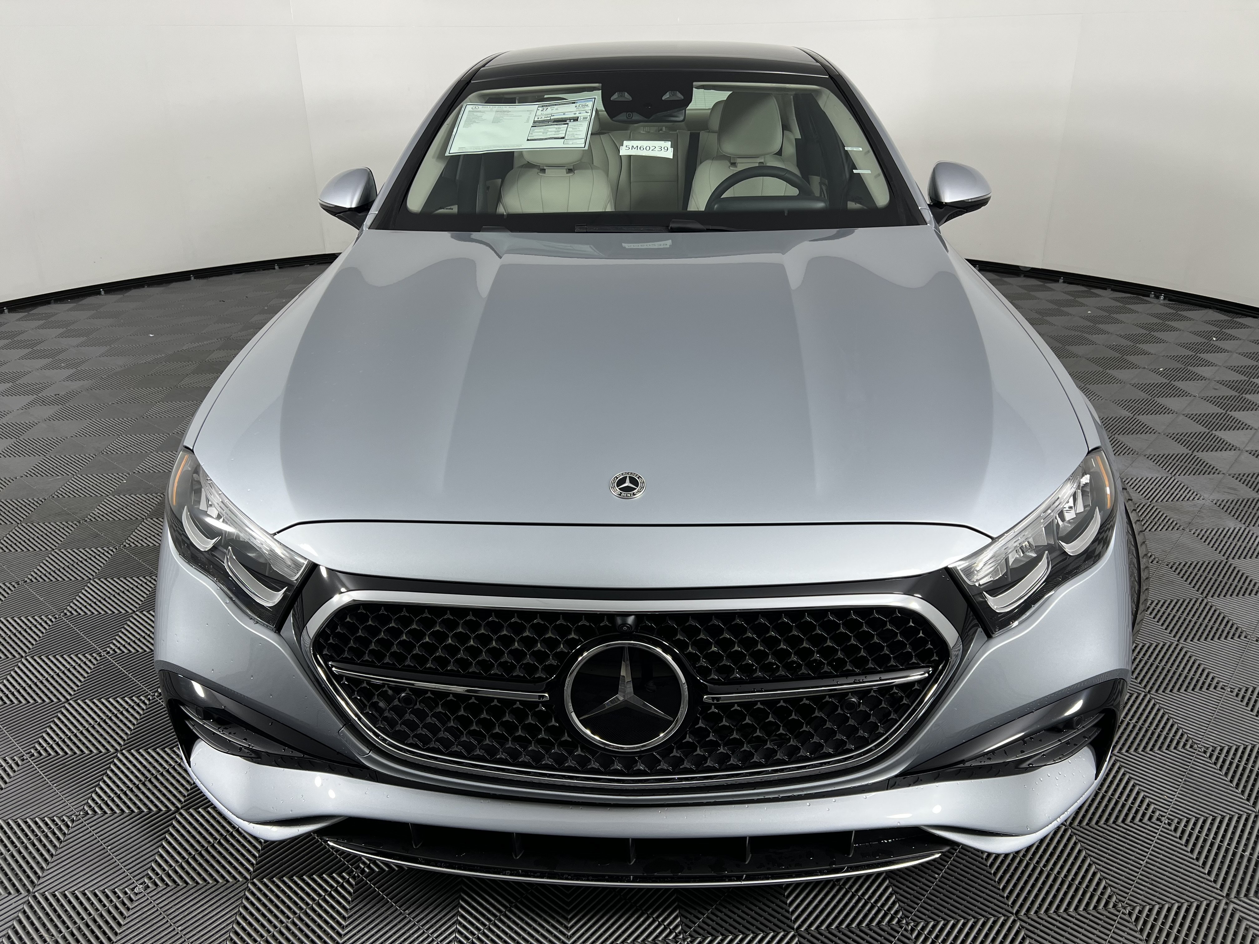 New 2026 Mercedes-Benz E 350 4MATIC Sedan image 5