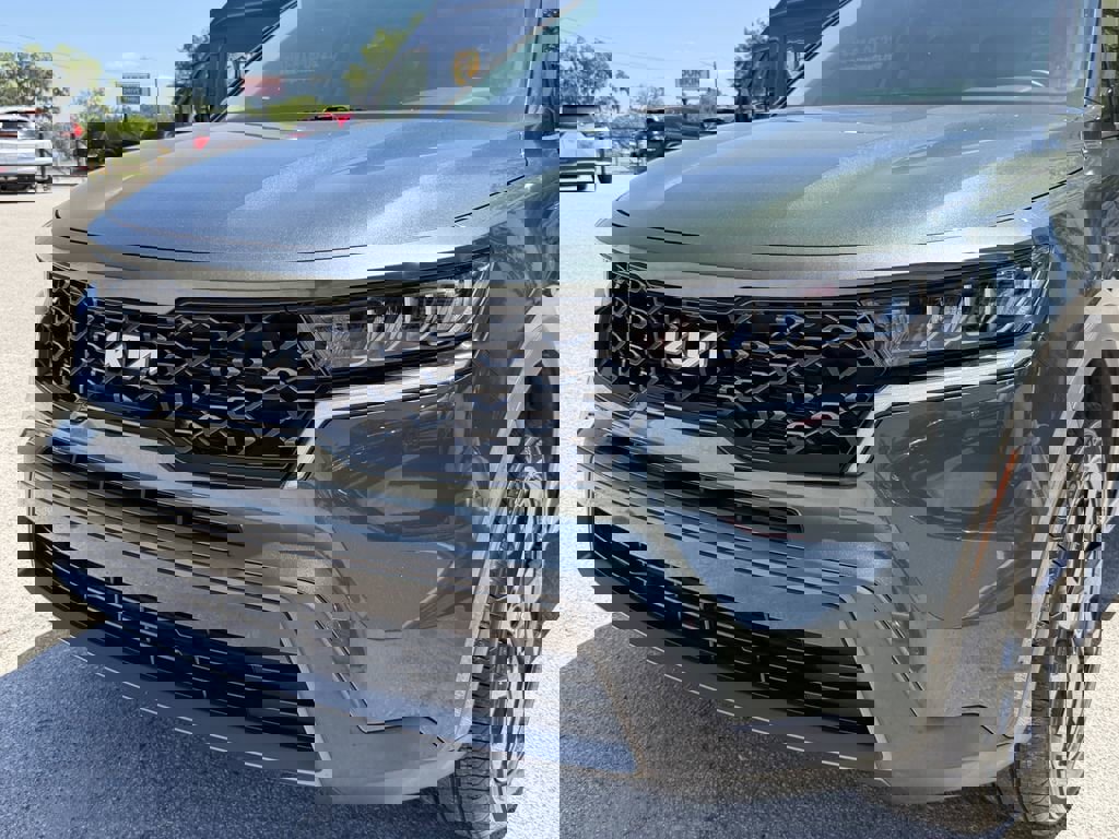 Certified 2023 Kia Sorento S w/ Panoramic Sunroof Package image 10