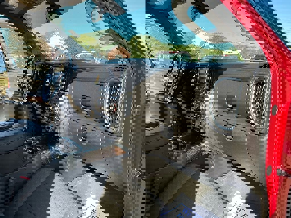 Used 2021 GMC Sierra 1500 Elevation w/ Preferred Package AWD/4WD image 23