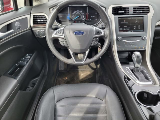 Used 2015 Ford Fusion SE w/ Equipment Group 202A FWD image 31