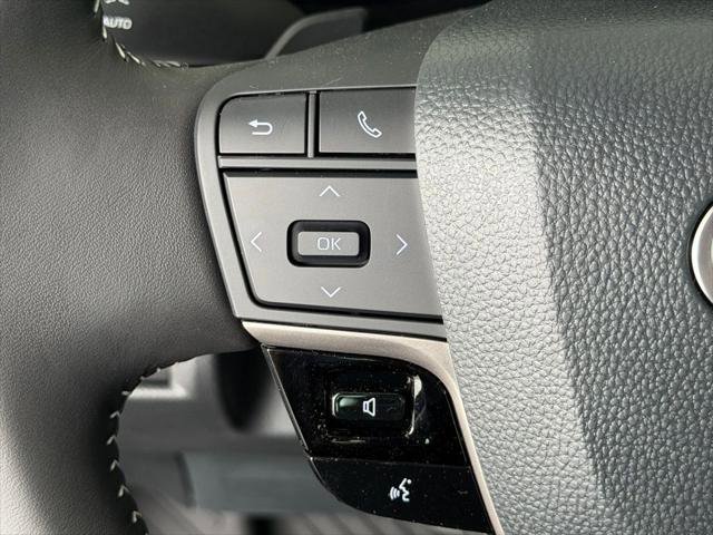 Certified 2026 Toyota Camry SE w/ Convenience Package FWD image 25