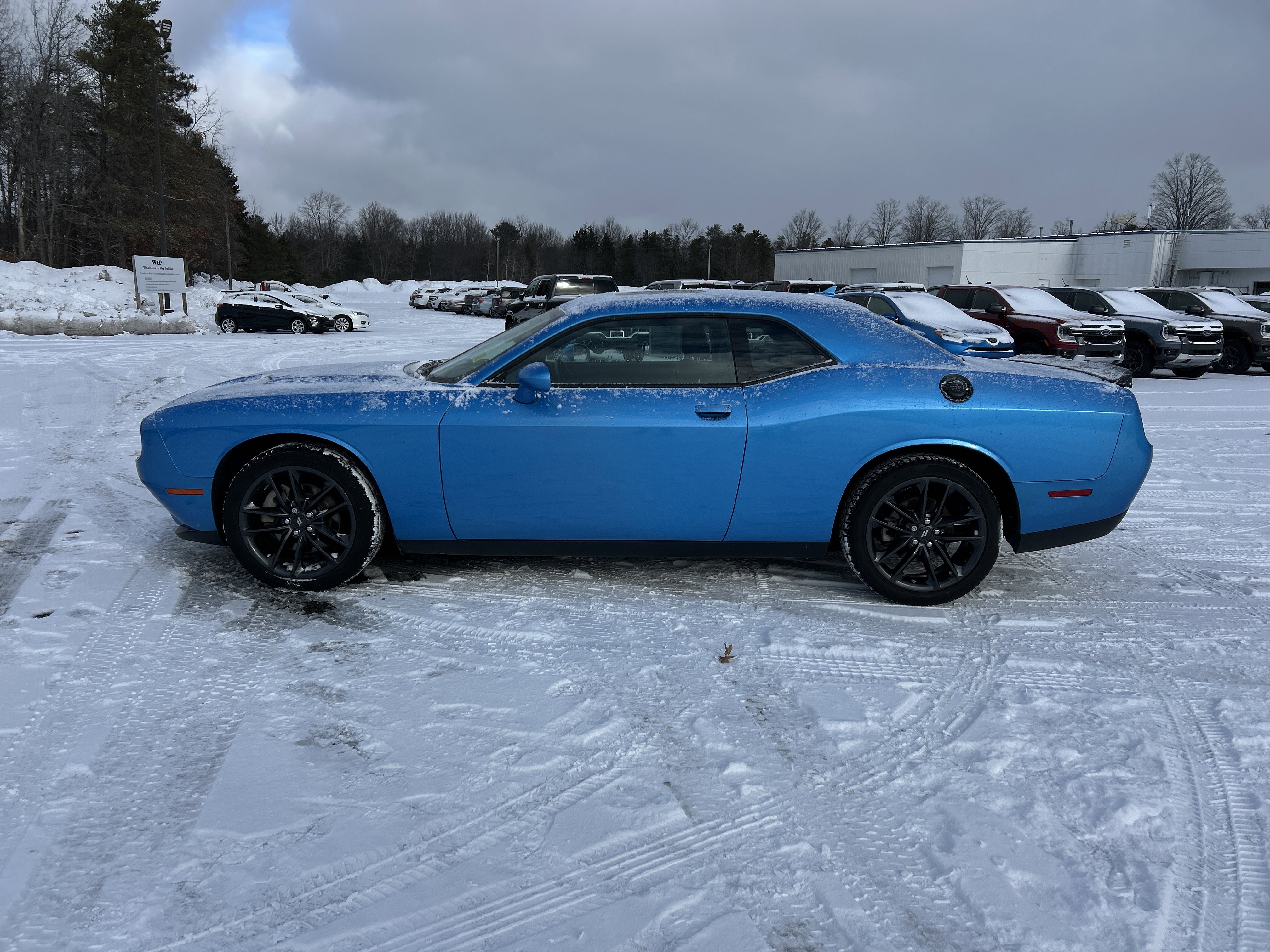 Used 2023 Dodge Challenger SXT w/ Plus Package image 6