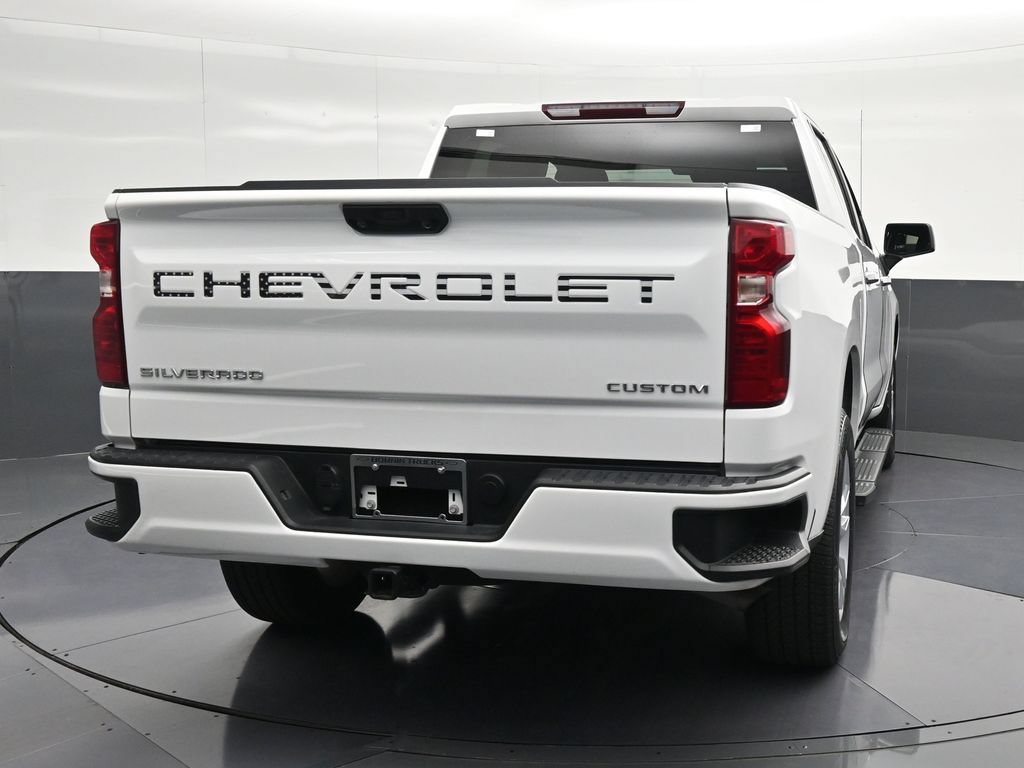 Used 2024 Chevrolet Silverado 1500 Custom RWD image 2