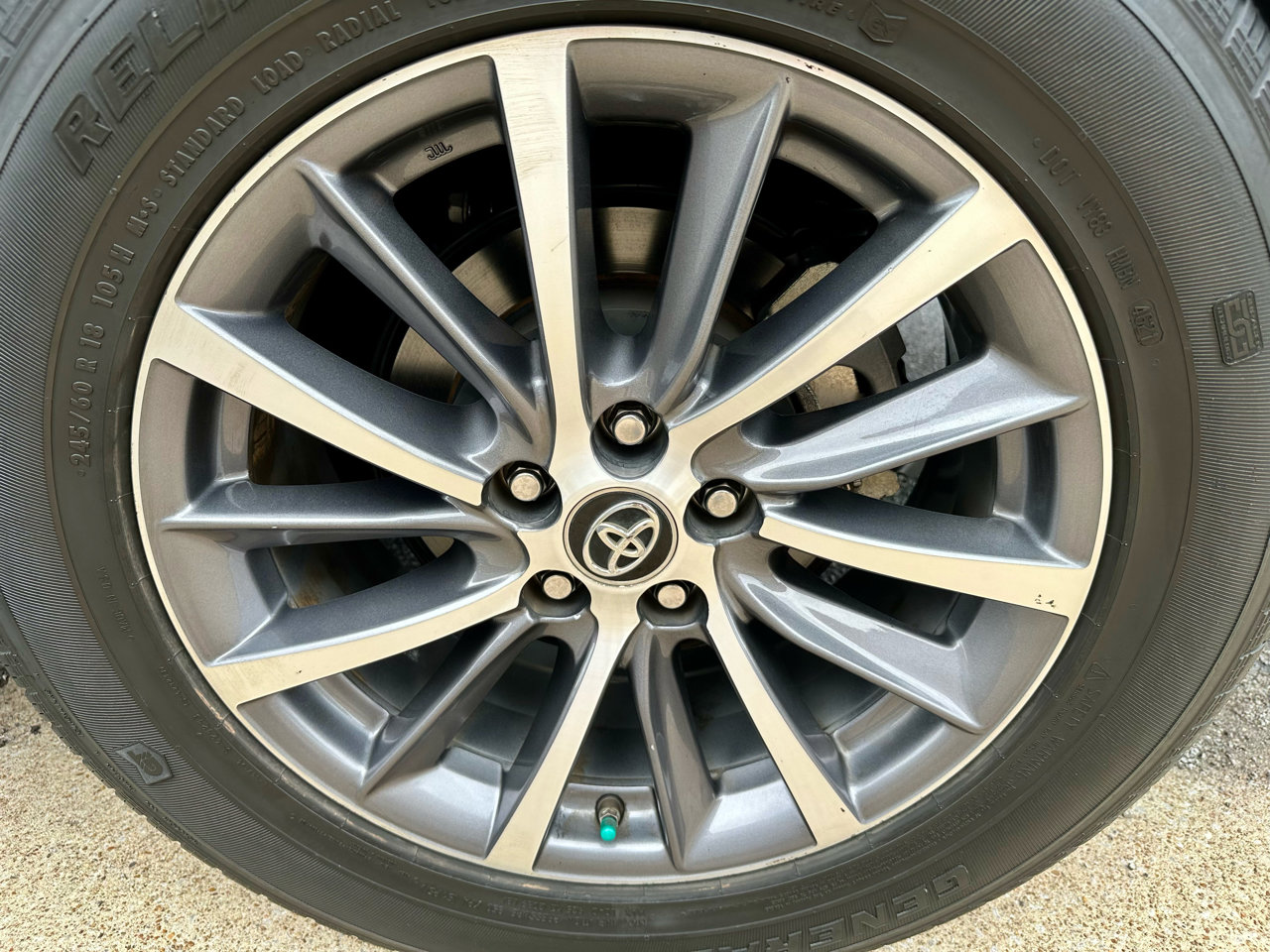 Used 2019 Toyota Highlander XLE image 34