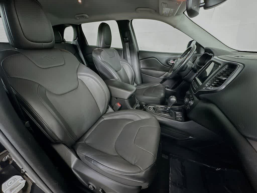 Used 2021 Jeep Cherokee Latitude Lux w/ Comfort/Convenience Group FWD image 15