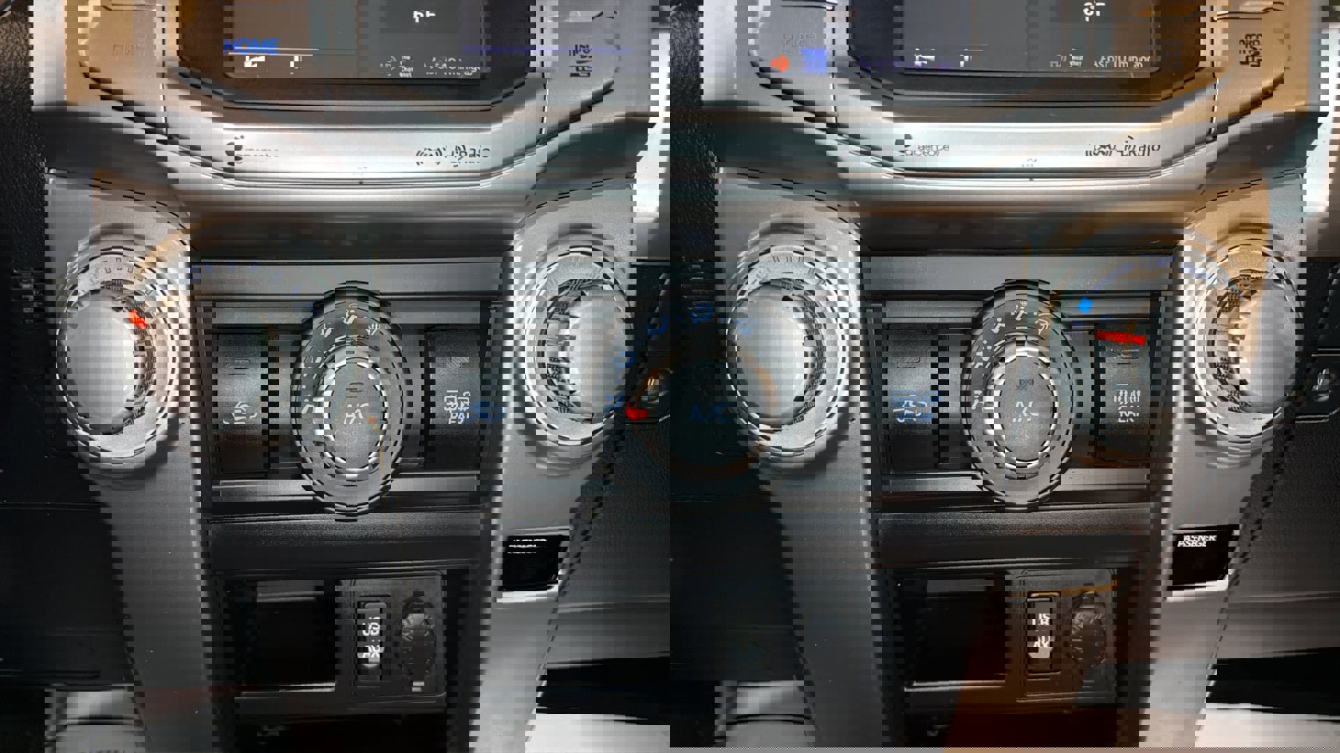 Used 2019 Toyota 4Runner SR5 Premium RWD image 31