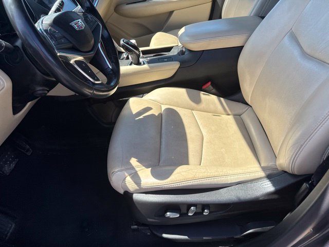 Used 2019 Cadillac XT5 Luxury FWD image 16