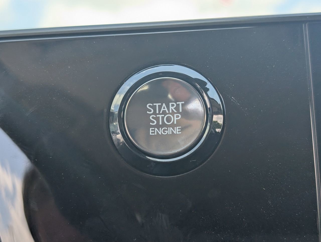 Used 2025 Lexus NX 250 FWD w/ Accessory Package (2T) image 17