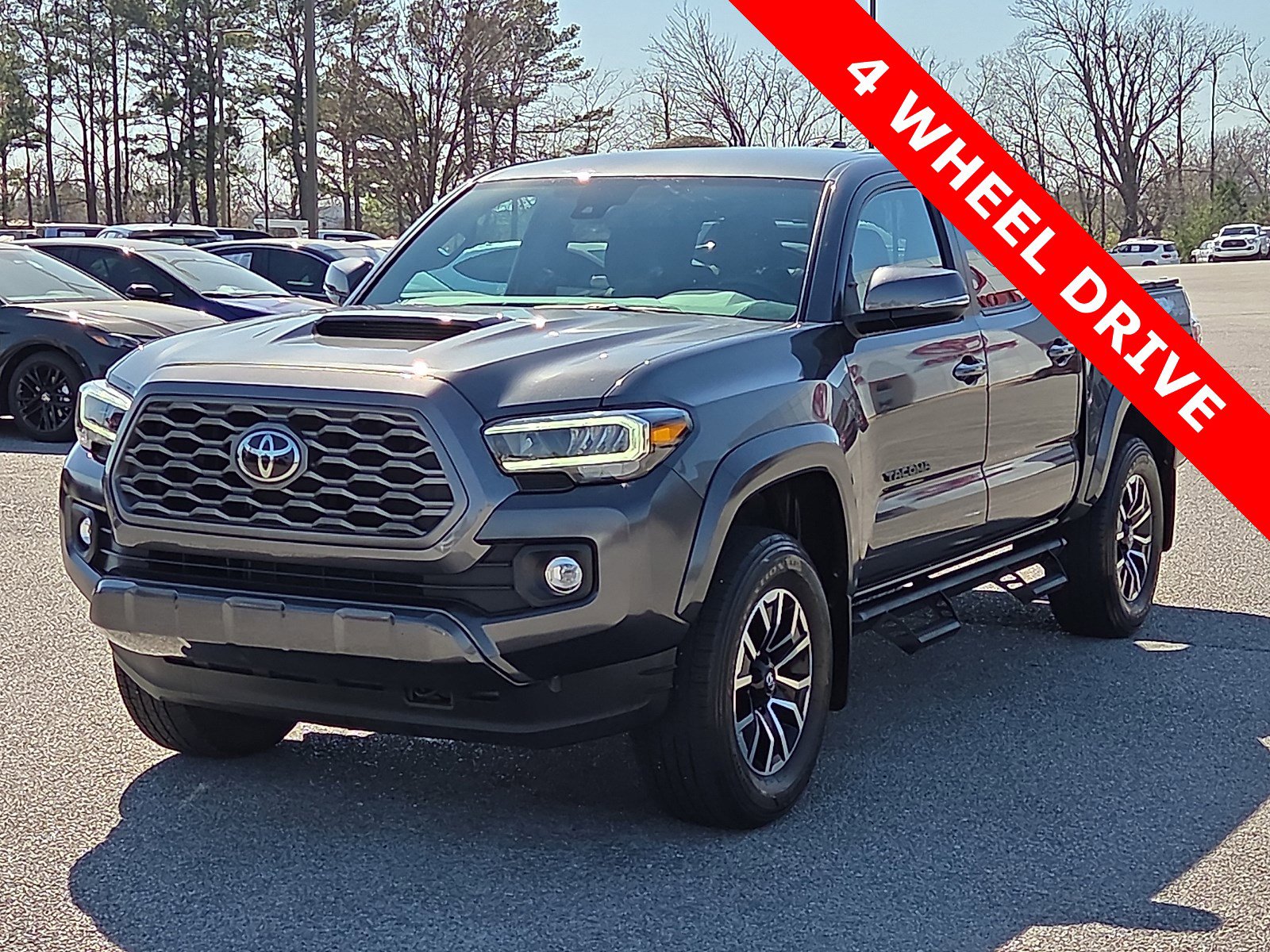 Used 2023 Toyota Tacoma TRD Sport AWD/4WD image 2