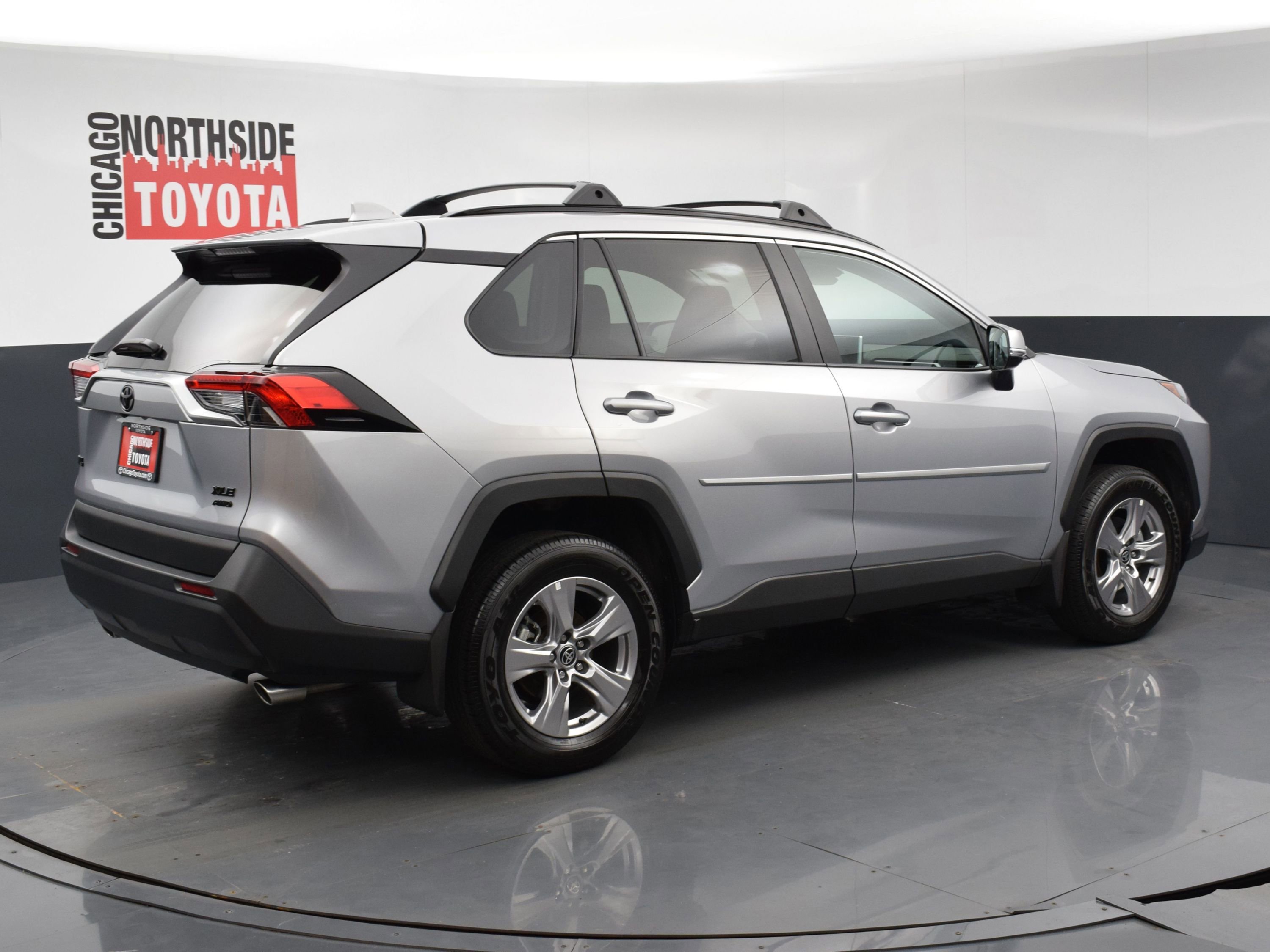 Used 2023 Toyota RAV4 XLE w/ Convenience Package AWD/4WD image 4