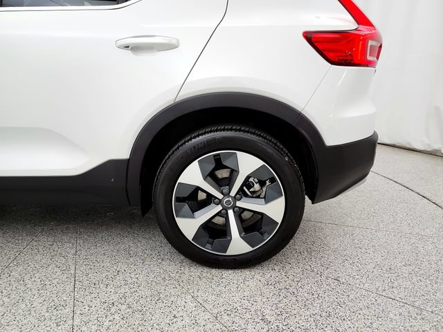 Certified 2023 Volvo XC40 B5 Plus w/ Protection Package Premier AWD/4WD image 27
