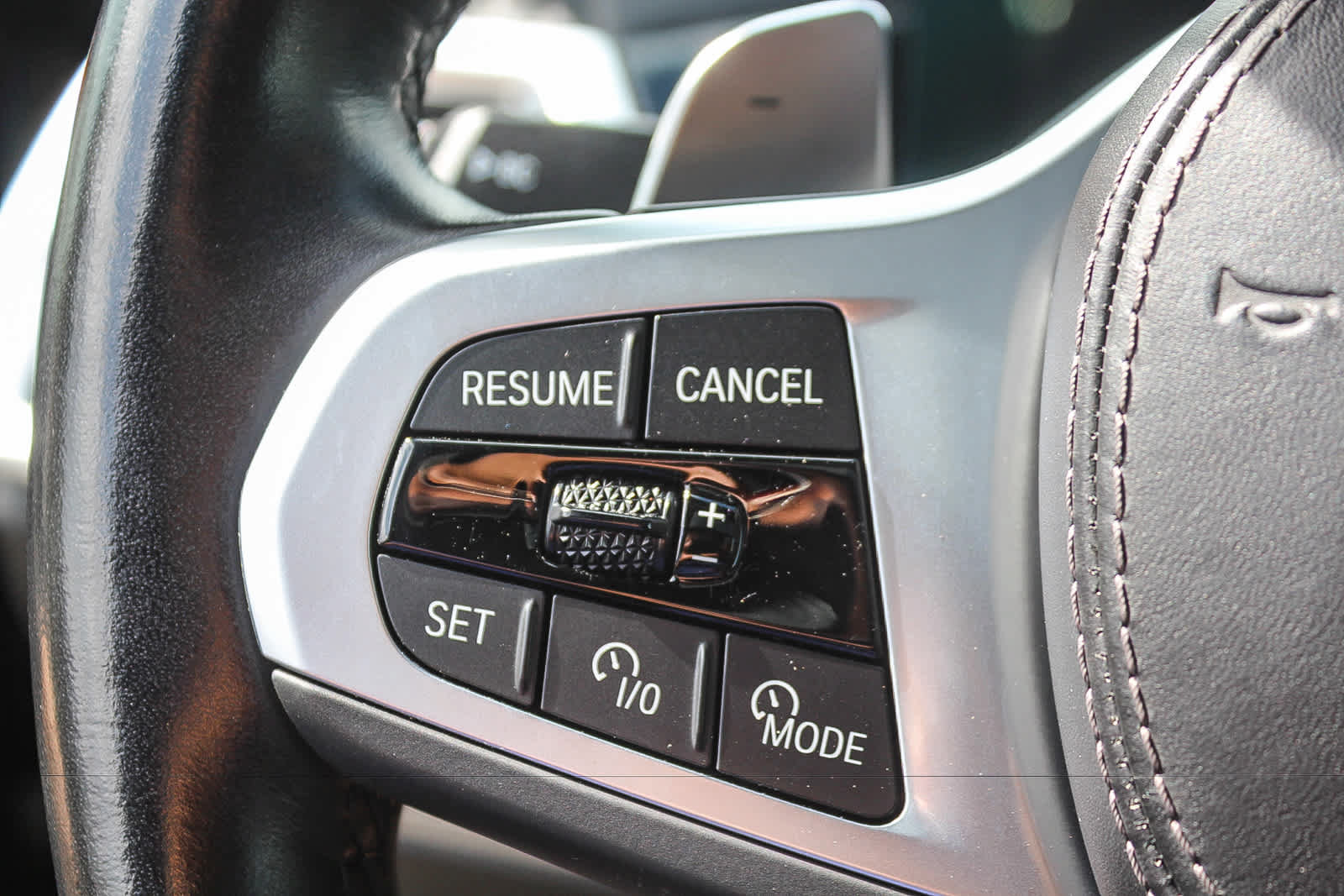 Used 2024 BMW X7 xDrive40i w/ M Sport Package AWD/4WD image 22