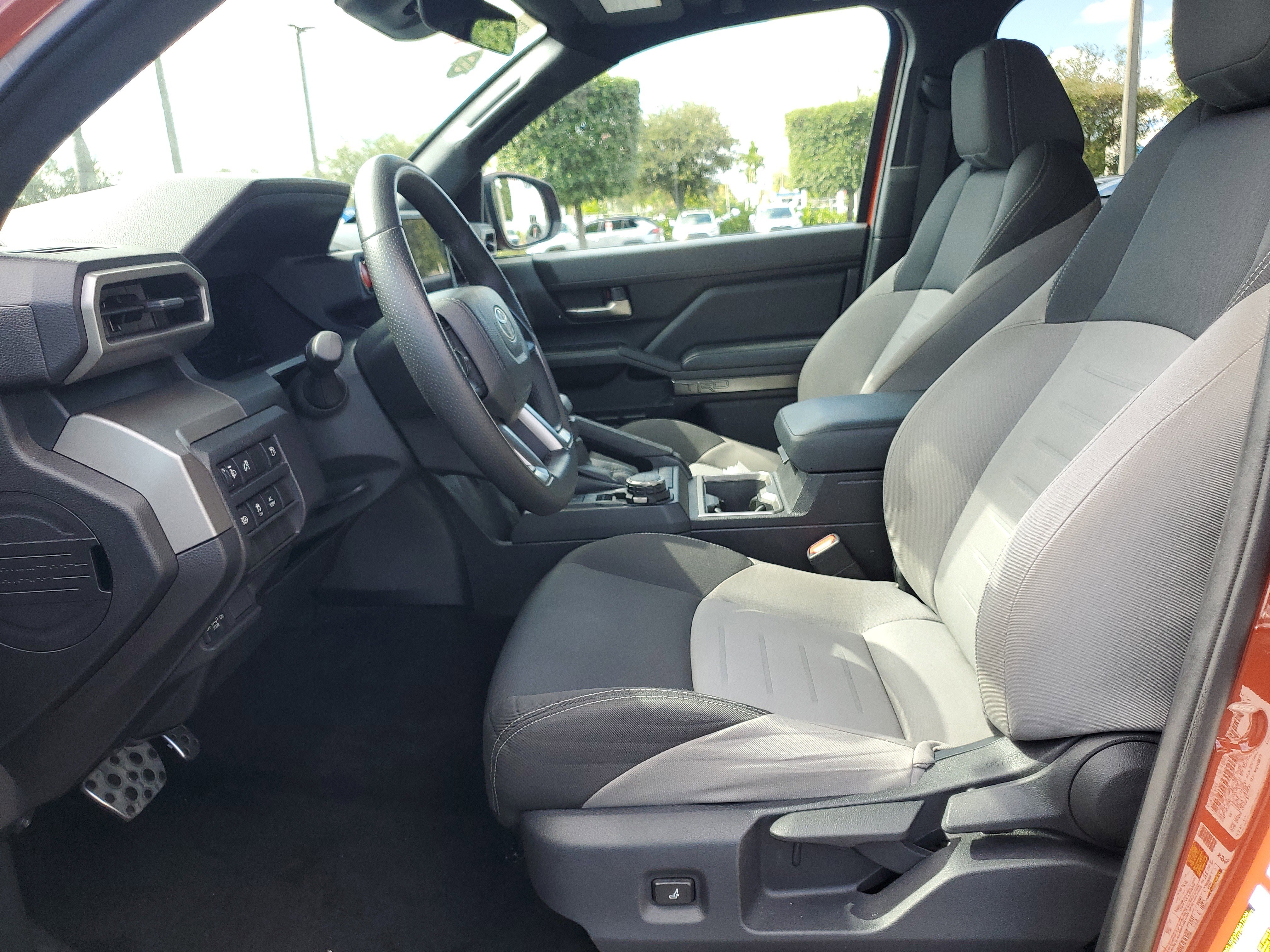 Used 2025 Toyota Tacoma TRD Sport image 19